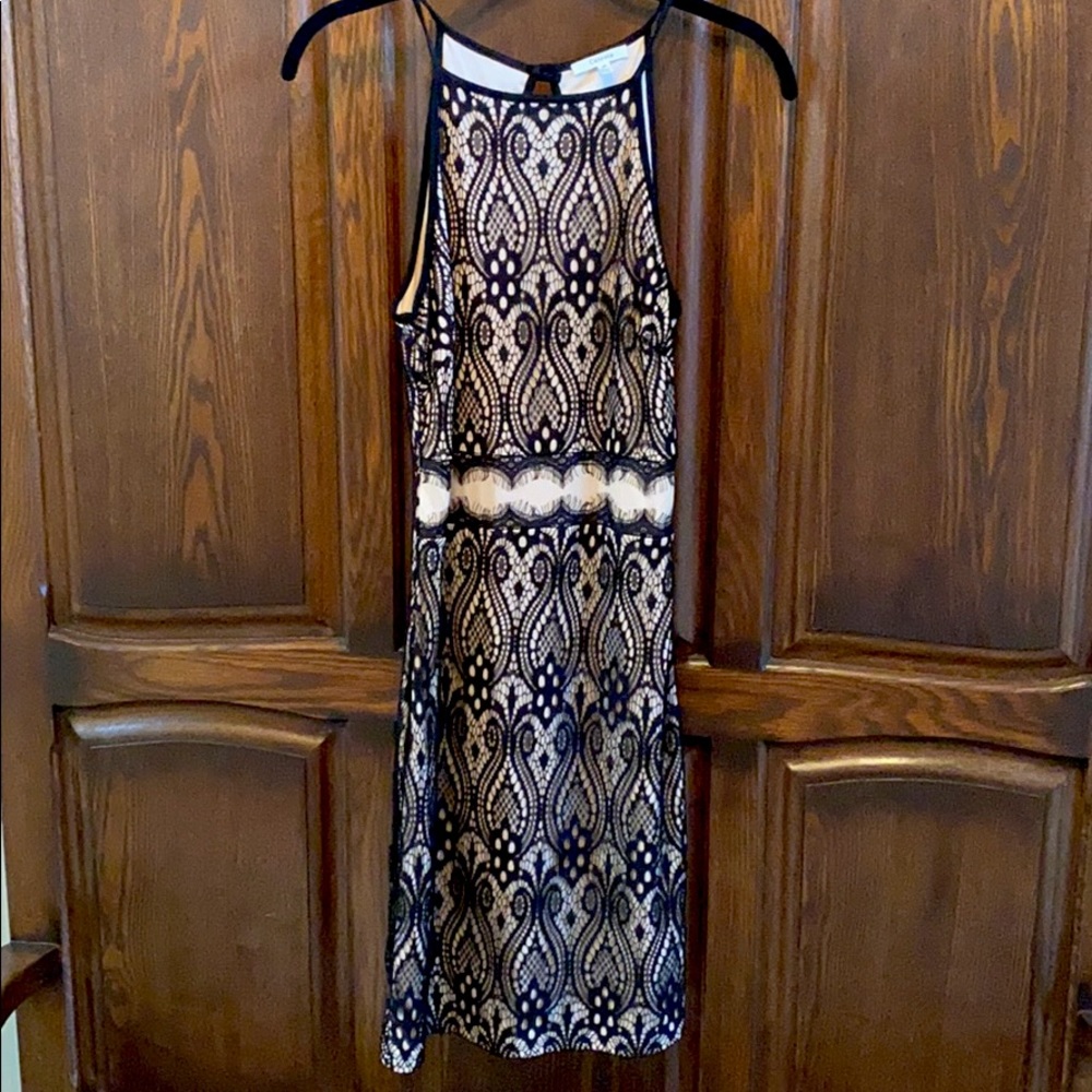 Lace bodycon dress